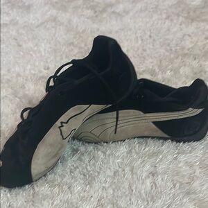 Puma Men's Black and Gray Sneakers